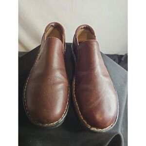 Predictions Leather Collection Brown Slip-On Shoes Size 8.5 Comfortable Design